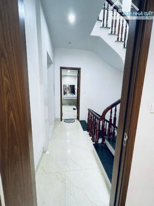 Nhà Nguyễn Xiển - Phân Lô,ô tô tránh,dừng đỗ - 85m - 6 tầng - Thang máy - Kinh doanh - 2