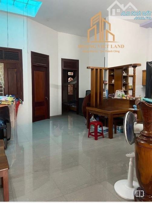 BÁN NHÀ CẤP 4 MẶT TIỀN XUÂN DIỆU. DT: 6,8 x 18,3M. GIÁ: 7,4 TỶ - 2