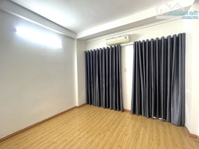 BÁN NHÀ ĐƯỜNG THẠCH BÀN 40M2, 4 TẦNG, NGÕ NÔNG, Ô TÔ ĐỖ CỔNG, 6.5 TỶ. - 2