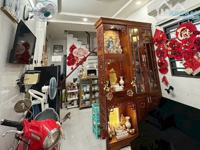 Cần bán nhà 2 lầu sân thượng hẻm Võ Văn Kiệt, Q5 - 2