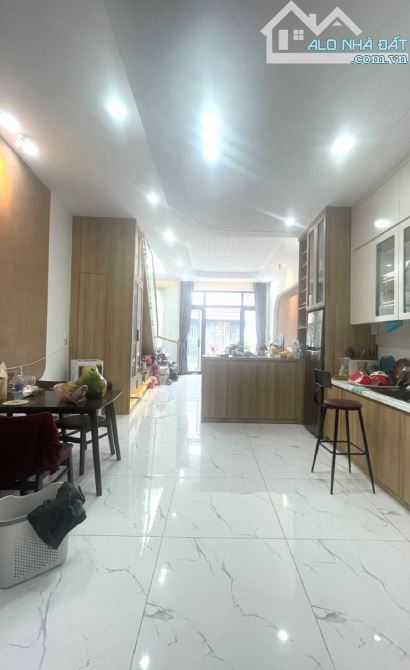NHÀ ĐẸP 2 TẦNG  -96M2– SÂN RỘNG RÃI – TẶNG NỘI THẤT CƠ BẢN – TÂN THỚI NHẤT, QUẬN 12 - 2