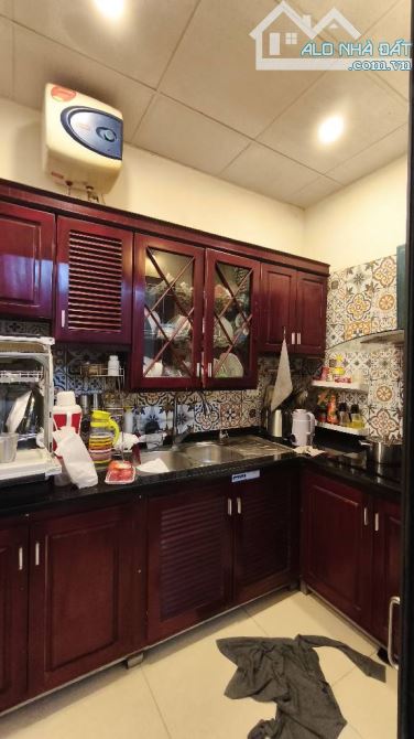 Lô góc 3 Tầng La Khê - 75m2 - Oto đỗ cổng ngày đêm - chỉ quanh 8 tỷ - 2