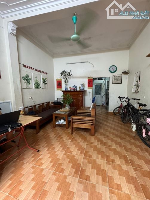 Hot - Bán Nhà Mễ Trì Từ Liêm 38m2 x 2t, ngõ nông ô tô gần, mặt tiền 4,1m, giá chỉ 183tr/m2 - 2