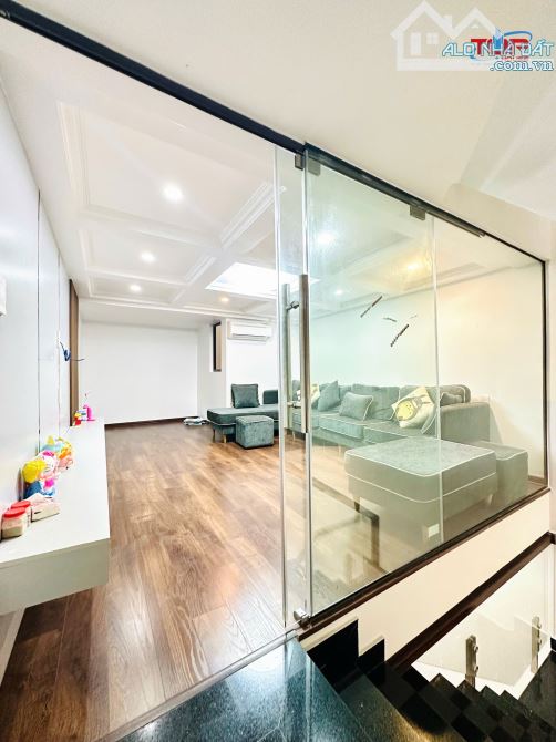 Nhà Mặt Ngõ Trần Nguyên Hãn Ô Tô Vào Nhà Kinh Doanh Tại Nhà - 2