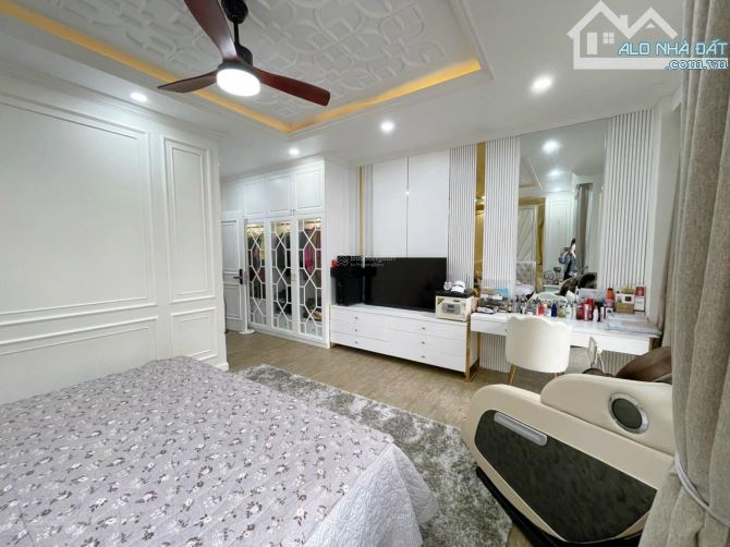 Bán nhà 2 lầu hẻm 1/ Đường Nguyễn Văn Khối - P11 -(8mx16m) -Giá 12tỷ800 TL. - 2