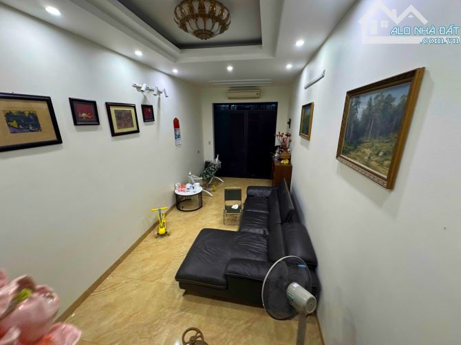 DỊCH VỌNG – CẦU GIẤY – LÔ GÓC – HAI THOÁNG  – 5 TẦNG – Ô TÔ CÁCH 25M – NHỈNH 15 TỶ - 2