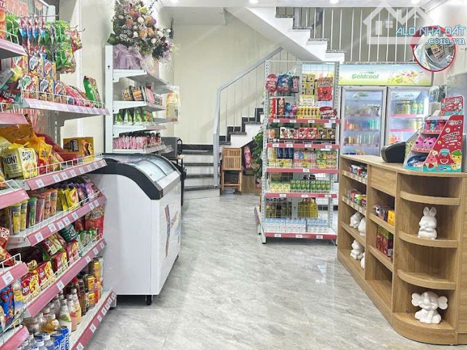 Nhà cực hot mặt đường Hồ Sen, view cực đẹp khi đứng nhìn từ ban công, cần cho thuê gấp - 2