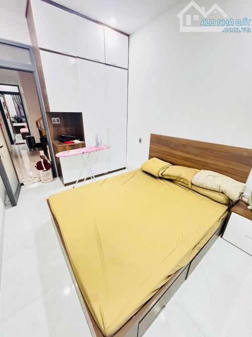 Cho thuê nhà nguyên căn Lê Hồng Phong, Phước Long, Nha Trang DT sử dụng 130m2 4pn - 2