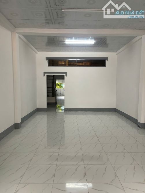 Bán gấp căn nhà Đ.Tân Hiệp 10, hóc môn 100m2 SHR. Giá 1 tỷ 100 triệu - 2