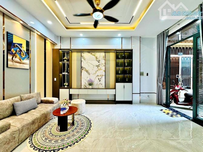 Bán nhà Thống Nhất, Gò Vấp, 4PN, 3WC, 5.8 Tỷ. - 2