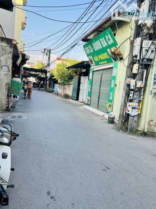 BÁN ĐẤT TRÂU QUỲ - GIA LÂM, 42.6 m2, GIA 6.4 tỷ, - 2