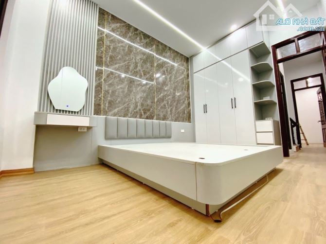 Bán gấp nhà đẹp Định Công- Nhà mặt ngõ thông thoáng- DT 34 m2 x 5 tầng, 6.9 tỷ - 2