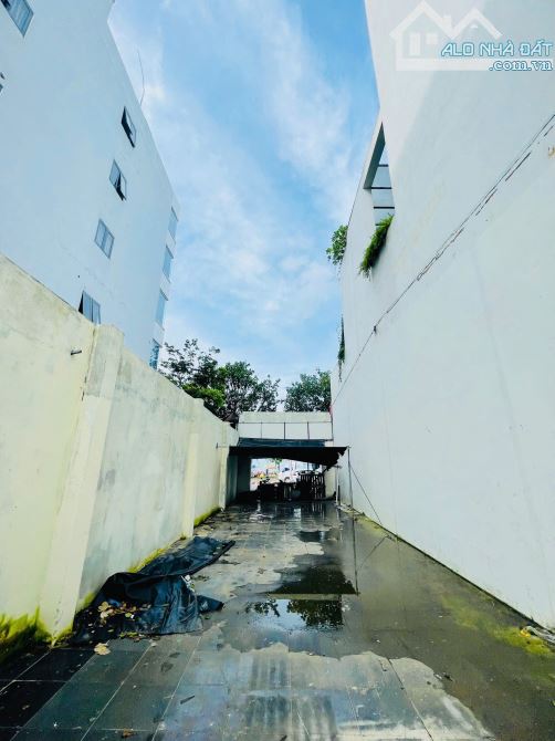 Bán đất mặt tiền Nguyễn Tất Thành rộng 124m2 vị trí đắc địa view Biển! - 2