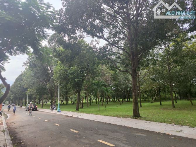 Biệt Thự Villa Thủ Thiêm, 14x20, XD Hầm 5 Tầng, 800m2 Sàn, Khu Vực An Ninh, Chỉ 65 Tỷ TL - 2