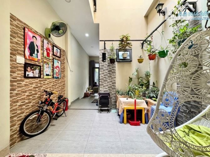 🔥 NHÀ 3 TẦNG NỞ HẬU TÀI LỘC – 91M² – OTO ĐỖ CỬA – NGUYỄN VĂN ĐẬU CHỈ 10,9 TỶ - 2