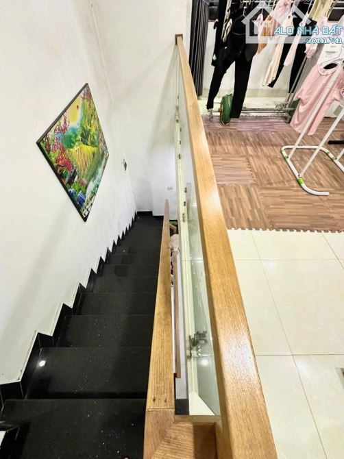 BÁN NHÀ MẶT NGÕ LẠCH TRAY, LÔ GÓC 2 MẶT THOÁNG, VỊ TRÍ CỰC NÔNG - 2