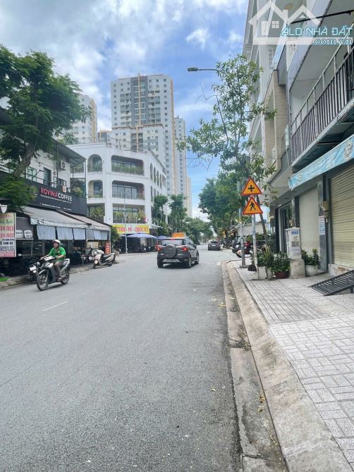 cần bán nhà góc 2 mặt tiền giá chốt nhanh - kdc công ích - 2