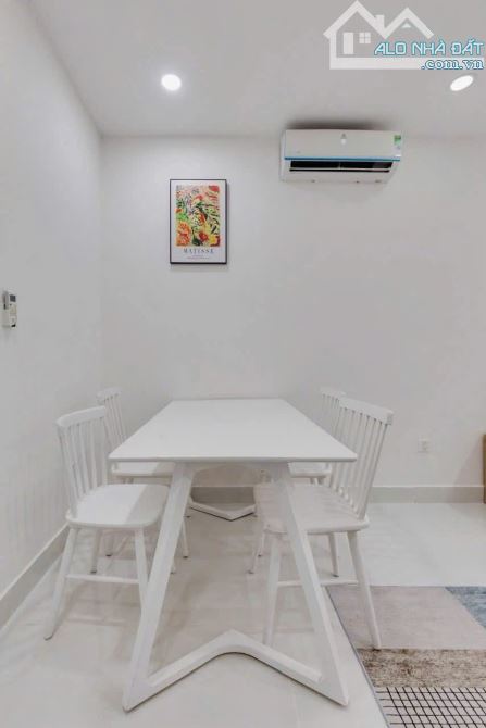 Chủ cần bán căn hộ Phổ Quang, Phú Nhuận, 50m2 - 2PN - Giá 2 tỷ 990 triệu, full tiện ích - 2