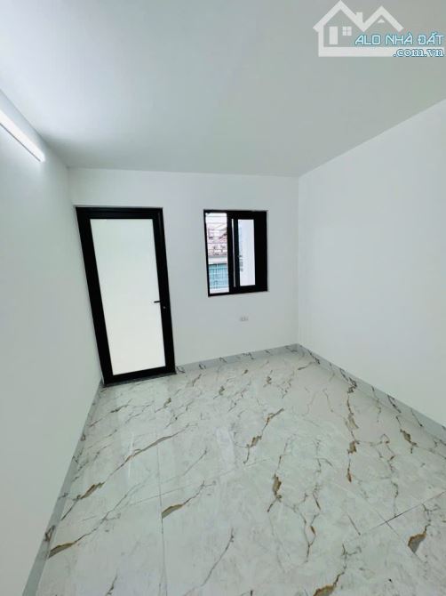 Bán nhà riêng 4 tầng tại Phố Hàng Bún, Quán Thánh Hà Nội, hơn 10 m ra mặt phố, ngõ thoáng - 2