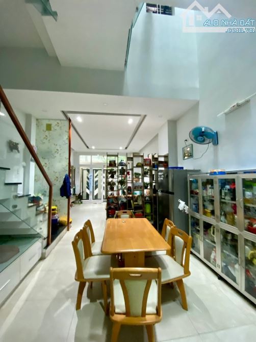 BÁN RẺ NHẤT NHÀ 3,5 TẦNG MẶT TIỀN ĐƯỜNG HÀN THUYÊN, HẢI CHÂU, ĐÀ NẴNG – GẦN ĐƯỜNG 30/4 - 2