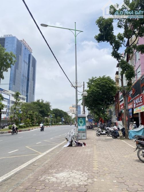 MẶT PHỐ HOÀNG QUỐC VIỆT - 54M² X 5 TẦNG - VỈA HÈ 7M -  Ô TÔ DỪNG ĐỖ - SỔ VUÔNG ĐÉT - 2