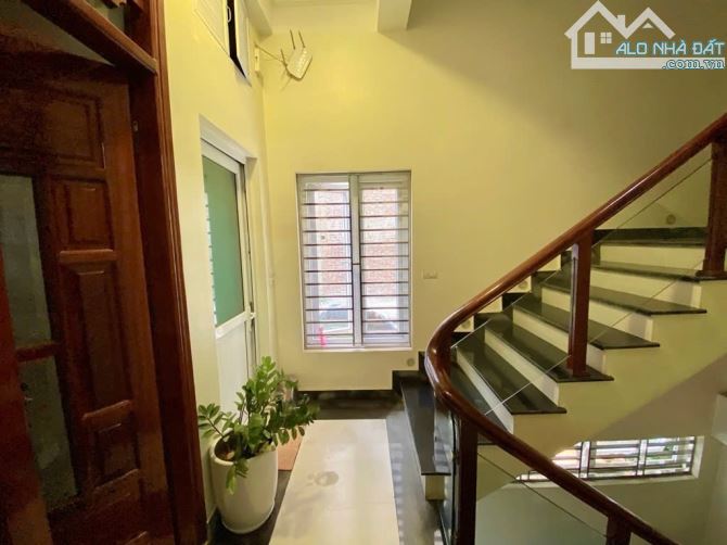 NGUYỄN HOÀNG – LÔ GÓC – GARA ÔTÔ – 52M² – 5 TẦNG – 19.3 TỶ (DCG152083) - 2