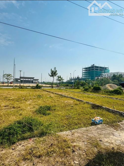 💥💥💥 MẶT ĐƯỜNG NGÔ MIỄN - VIEW SÂN BÓNG - KĐT KIM HOA - ĐẤT ĐẤU GIÁ - 124m2💥 - 2