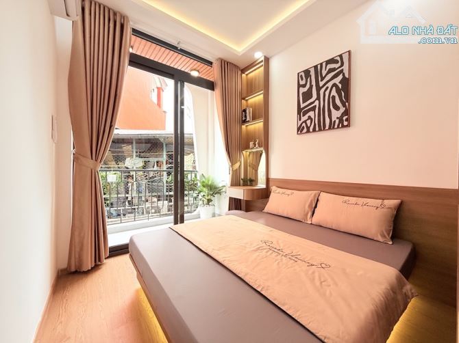 Bán Nhà Phú Nhuận - Kế Q1 - 2 Tầng - Full Nội Thất - Vào Ở Ngay - Chỉ 4.x Tỷ - 2