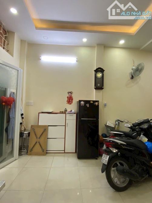 Q3 NHÀ 3 TẦNG CHẮC CHẮN NGANG 4M SỔ VUÔNG - NHỈNH 4 TỶ - 2