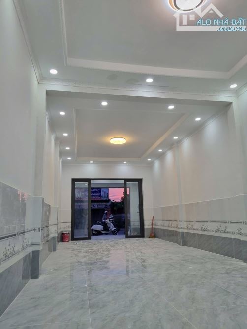 BÁN NHÀ MẶT TIỀN HUỲNH THỊ HAI 4X23M GẦN CHỢ VỊ TRÍ ĐẸP TIỆN KD - 2