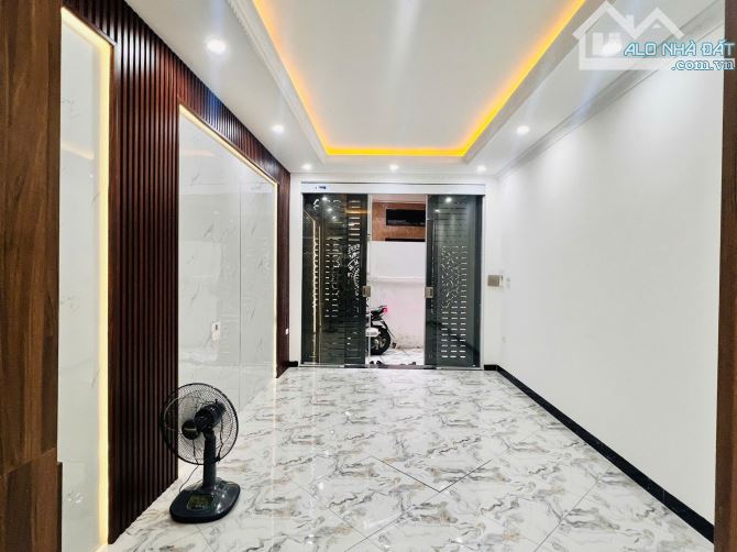 DUY NHẤT 1 CĂN TẠI LÁNG HẠ_BA ĐÌNH_MỚI TINH_30m2 x 5t_FULL NỘI THẤT_DƯỚI 8 TỶ - 2