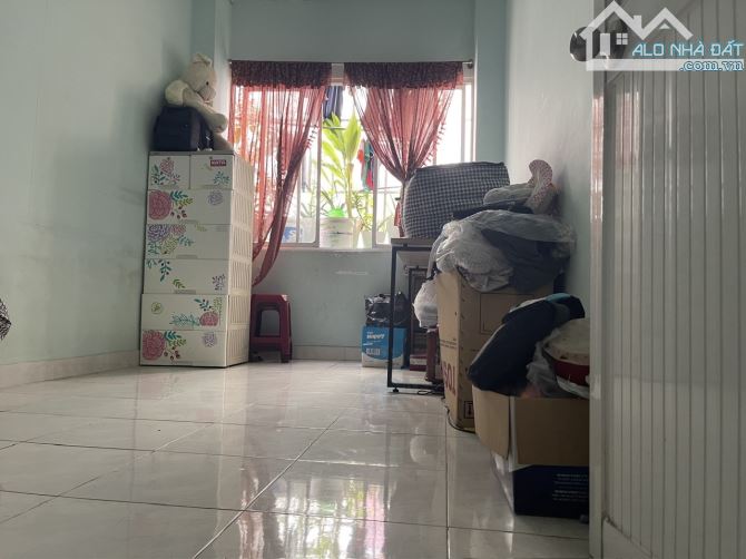 NHÀ GIÁ RẺ P13 Q8 - HẺM 3M VÀI BƯỚC RA ĐƯỜNG TÙNG THIỆN VƯƠNG - QUA Q5 CHỈ 5P. - 2