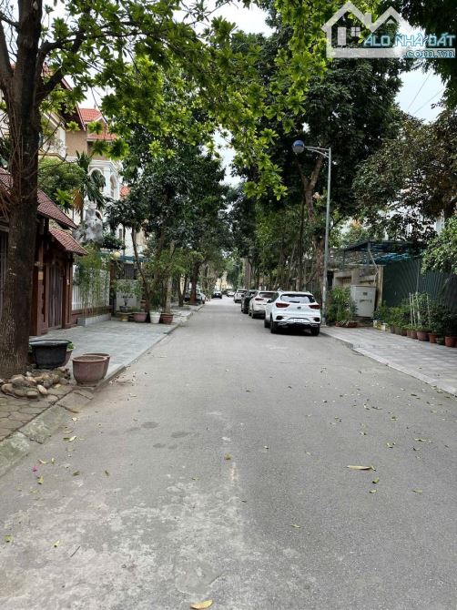 BÁN BIỆT THỰ BÁN ĐẢO LINH ĐÀM 254M2, 4 TẦNG, MT 12.5M, GIÁ 64 TỶ HOÀNG MAI - 2