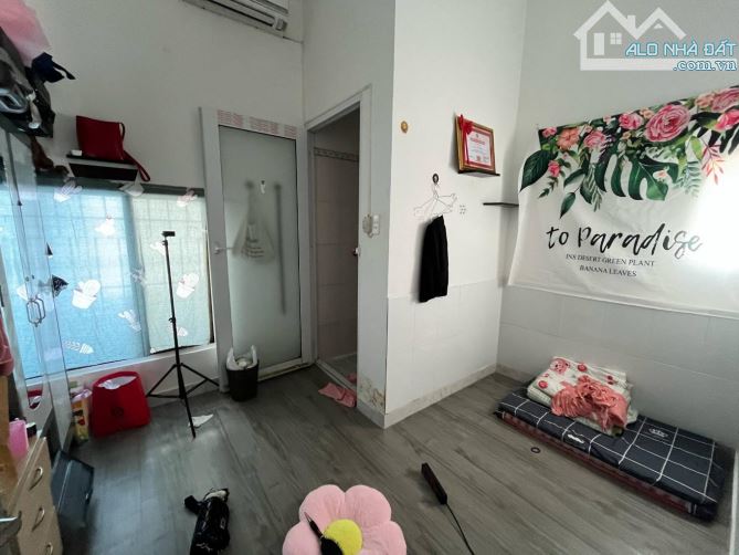 BÁN NHÀ HẺM LÊ VĂN DUYỆT - BÌNH THẠNH - 3 TẦNG - 4M × 9M - NHỈNH 6 TỎI - 2