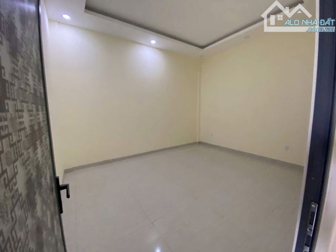 Bán 2 căn nhà liền kề 10x20m, khu Dân Cư 38ha đường Dương Thị Giang, giá 13 tỷ - 2