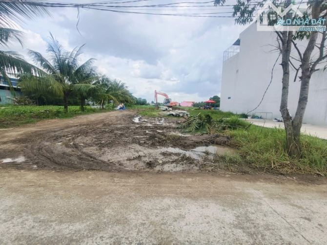 Lô góc 2 Mặt tiền Đối diện Trường Đại Học & Bệnh viện Tâm Anh - Thanh Phú Bến Lức - 2