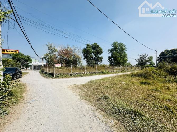 Bán đất 2 mặt tiền hẻm Nguyễn Thị Rành 240m2 ngang khủng - 2