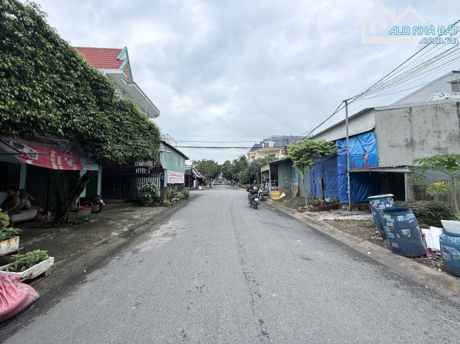 bán kho tân đông hiệp dĩ anĐang Bán Bán Kho 10×30 Tân Đông Hiệp Dĩ An - 2