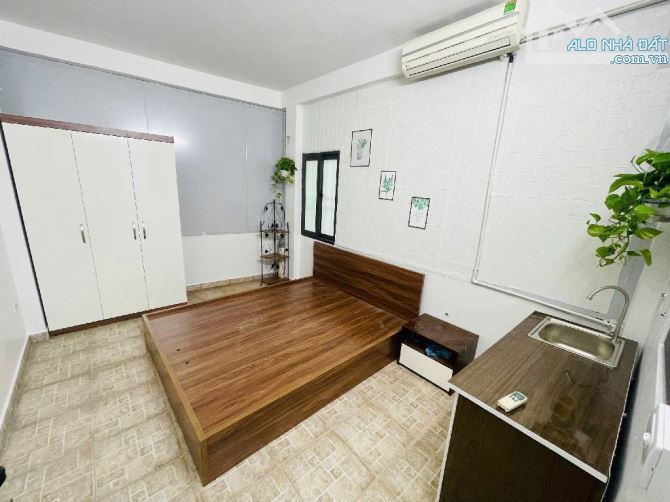 Nhà phố Mễ Trì Hạ. 42m. 5 tầng. 8,5 tỷ. Dân xây. Full nội thất. 20m ra ÔTÔ. Chính chủ. GẤP - 2