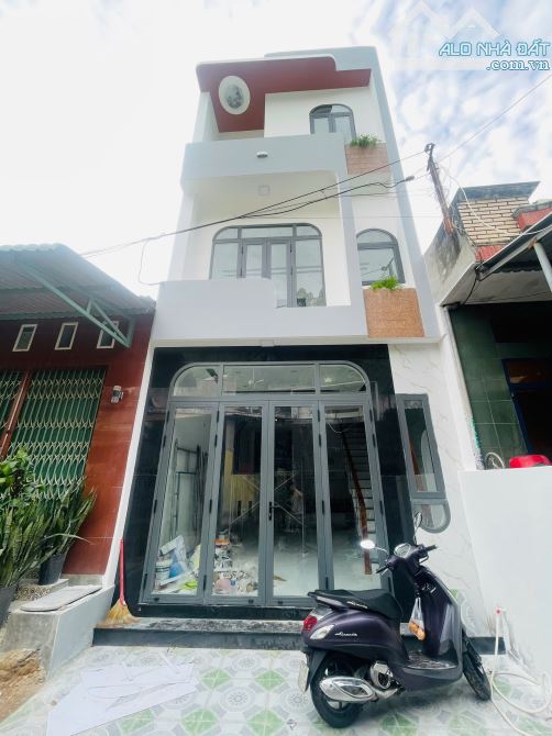 Bán Nhà đường Phạm Ngũ lão 3 Tầng Mới Đẹp P. Lê Hồng Phong Quy Nhơn, 44m2 , Giá 3 Tỷ 4xx - 2