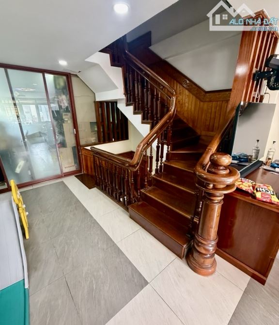 GẤP! SIÊU PHẨM TÂN BÌNH KHU PHÂN LÔ - 5 TẦNG - 2 XE HƠI NGỦ TRONG NHÀ - NHỈNH 10TỶ TL - 2