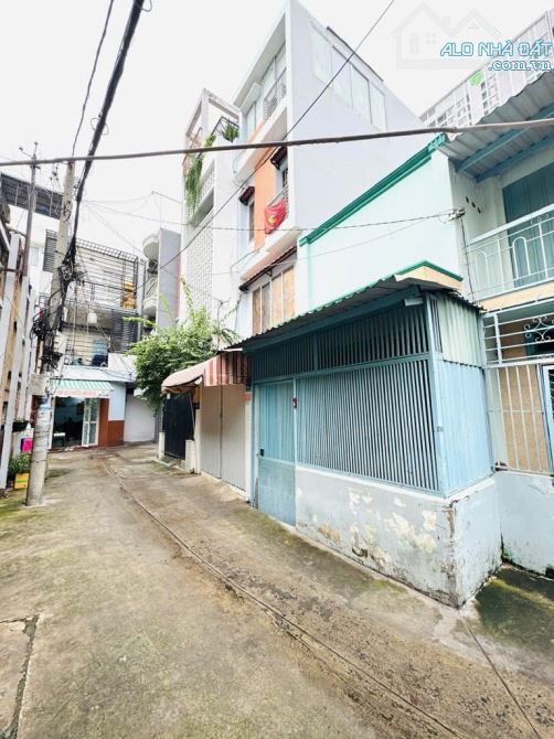 Đất đẹp ngang 5,1m dài 10m Bến Vân Đồn, P6, Quận 4 - 2