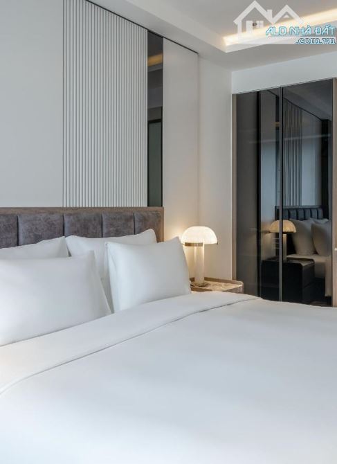 Cần bán gấp khách sạn mặt phố Lò Sũ 236m2, 15 tầng, MT 7.5m, 71 phòng - Giá 259 tỷ - 2