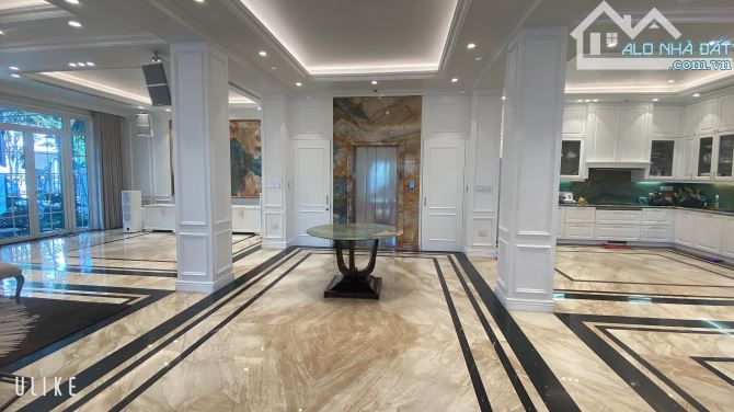 Bán nhà biệt thự vườn đào mặt phố Lạc Long Quân, Tây Hồ Tây, 400m2, 5T, MT 18m - 150 tỷ - 3