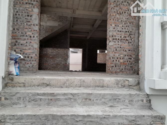 Bán biệt thự xây thô Trung Hoà, 6 Ô tô tránh, 320m2 - 4 tầng - 1 hầm - MT 16m, Giá 109 tỷ - 3