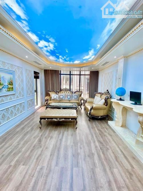 Bán BT siêu mẫu VIP - 330m2 x 4 Tầng, MT 16m, Giá 95 tỷ - ĐTM Dịch Vọng - vị trí Kim Cương - 3