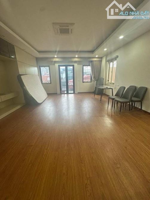 -SIÊU PHẨM PHỐ HUẾ- ĐẠI CỔ VIỆT  - DT 52m2 x 3 tầng - thang máy, MT 8.2m - Nhà mặt tiền - 3