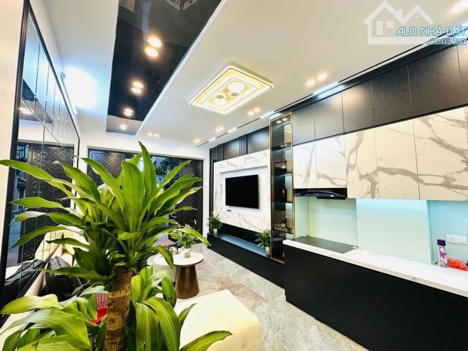 NHÀ ĐẸP THÁI THỊNH- GẦN 50M2 – NGÕ RỘNG, CẠNH Ô TÔ, GIÁ CHỈ NHỈNH 7 TỶ - 3