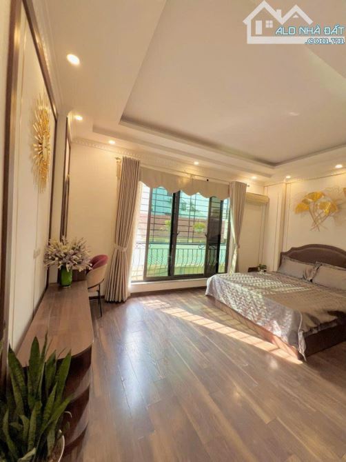 CẦN BÁN NHÀ 5 TẦNG NGÕ Ô TÔ , ĐÀM QUANG TRUNG, LONG BIÊN DT 32M GIÁ BÁN 7,9 TỶ CÓ TL - 3
