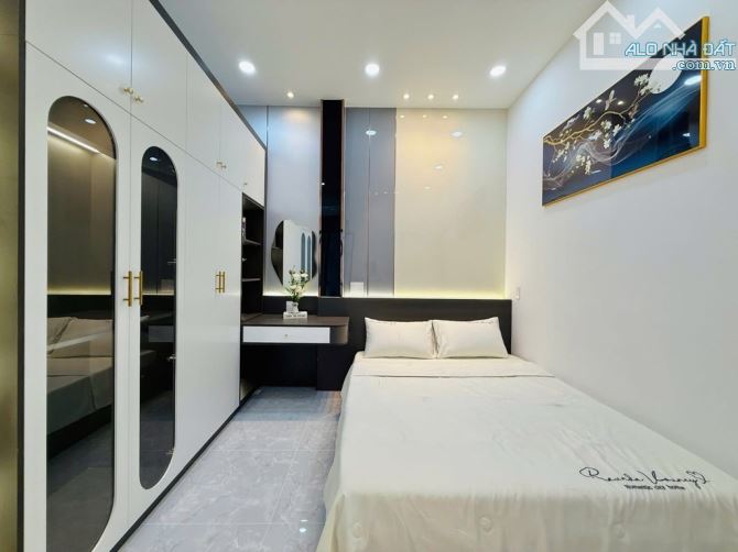 TRUNG TÂM GÒ VẤP - XE HƠI ĐỖ CỬA - NHÀ MỚI 4 TẦNG - 50M2 - FULL NỘI THẤT, NHỈNH 5 TỶ - 1